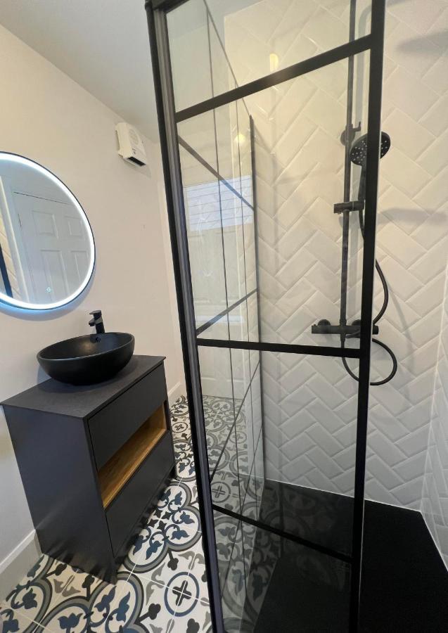 Two Bedroom Townhouse In The Heart Of Dungarvan 던가반 외부 사진