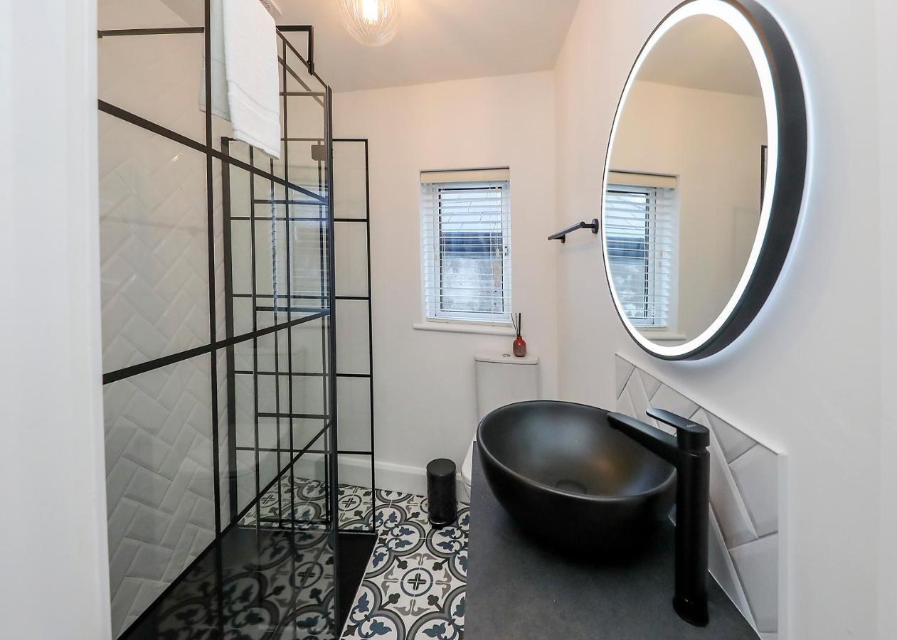 Two Bedroom Townhouse In The Heart Of Dungarvan 던가반 외부 사진