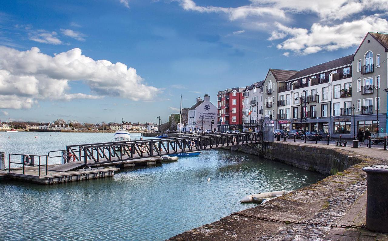 Two Bedroom Townhouse In The Heart Of Dungarvan 던가반 외부 사진
